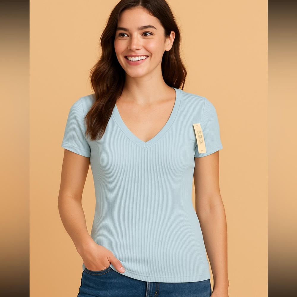 No Boundaries Women’s Light Blue Ribbed V-Neck Short Sleeve Top Size S (3-5) NWT